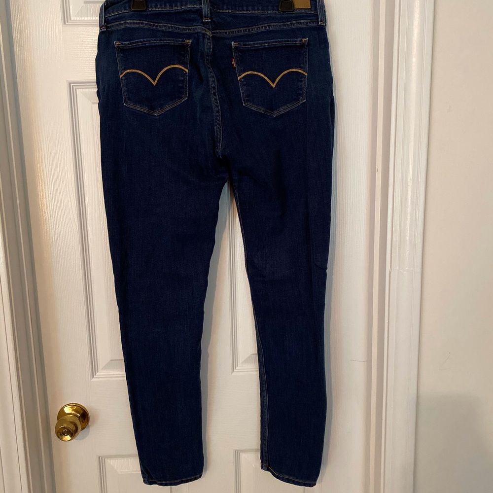 Women’s skinny jeans